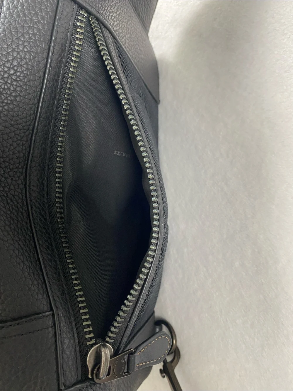 Coach Gotham Pack Shoulder/Crossbody Sling Bag | Black